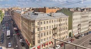 Хостел Kryshi Mira Санкт-Петербург Двухместный номер с балконом и общей ванной комнатой-14