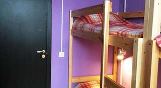 Хостел Kryshi Mira Санкт-Петербург Спальное место на двухъярусной кровати в общем 6-местном номере для мужчин и женщин-5